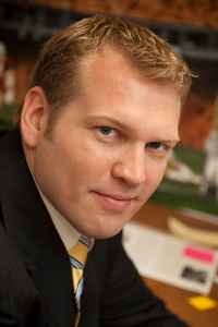 Dr. Chris Nowinski